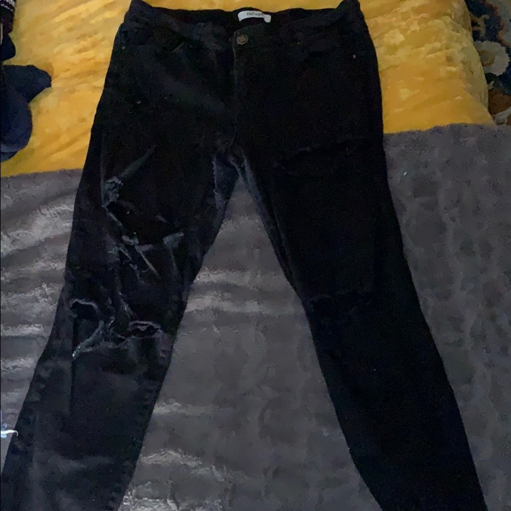 Black distressed jeans